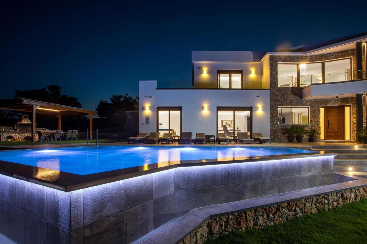 Villa Indira Kalithies ภายนอก รูปภาพ
